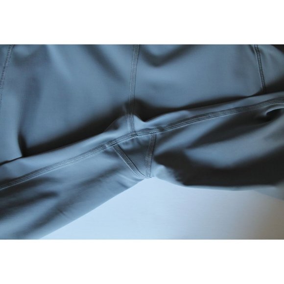 Lululemon Power Thru High-Rise Tight 25" Rhino Grey Size 12 - Picture 8 of 10